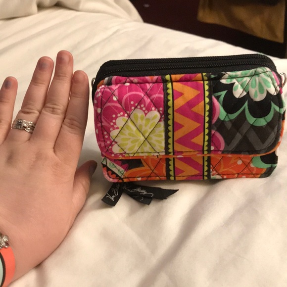 Vera Bradley Handbags - Vera Bradley Smartphone Wristlet